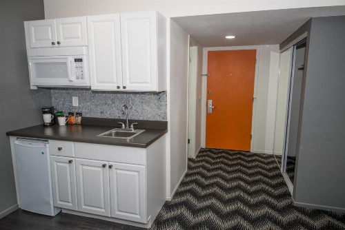 Siegel Select Convention Center image 34