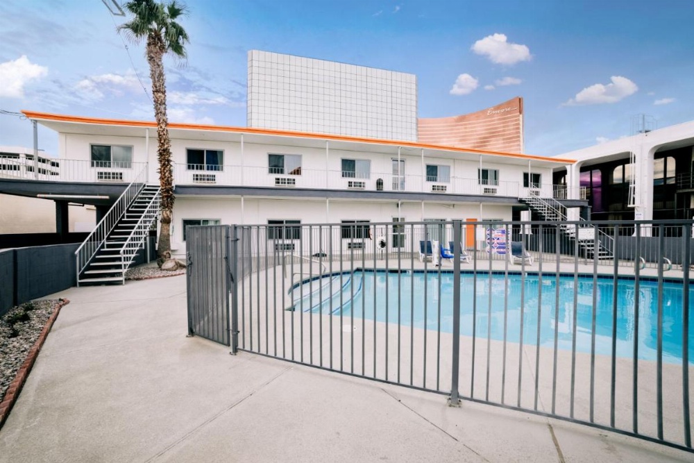 Siegel Select Convention Center