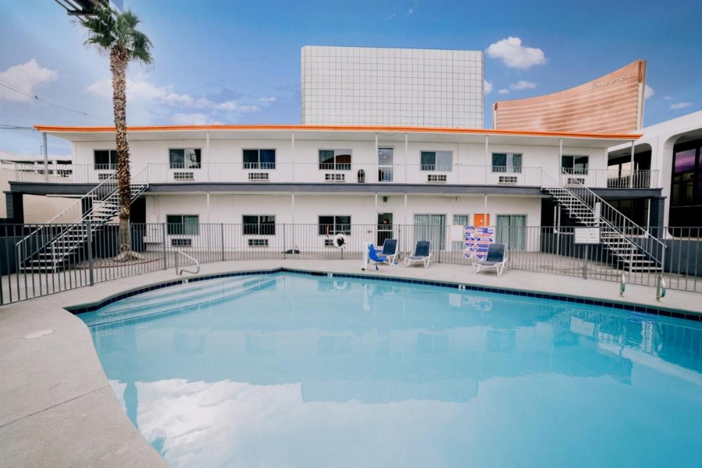 Siegel Select Convention Center